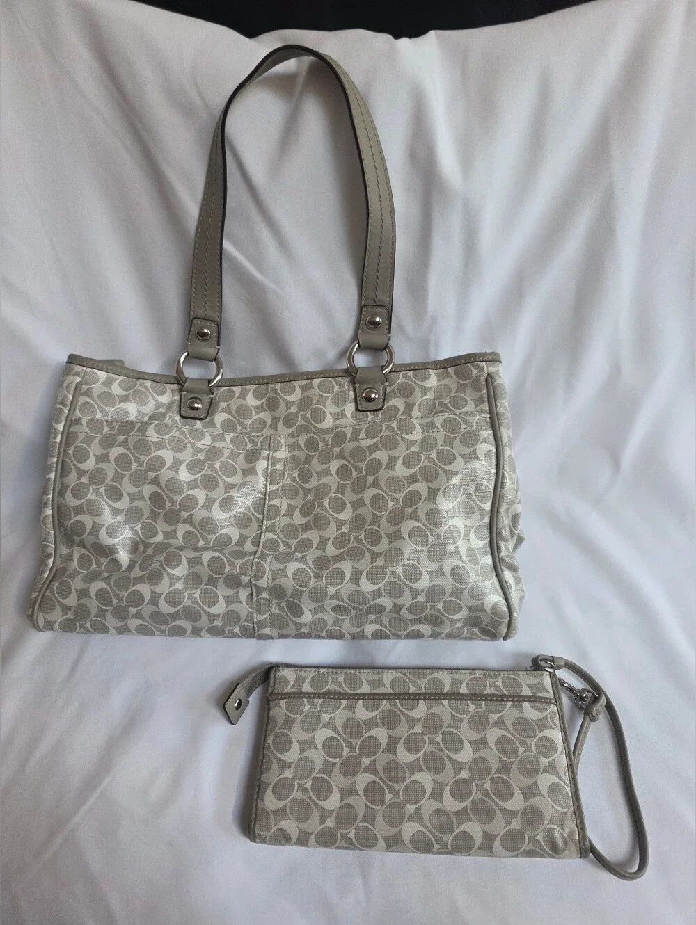 Coach signature tote